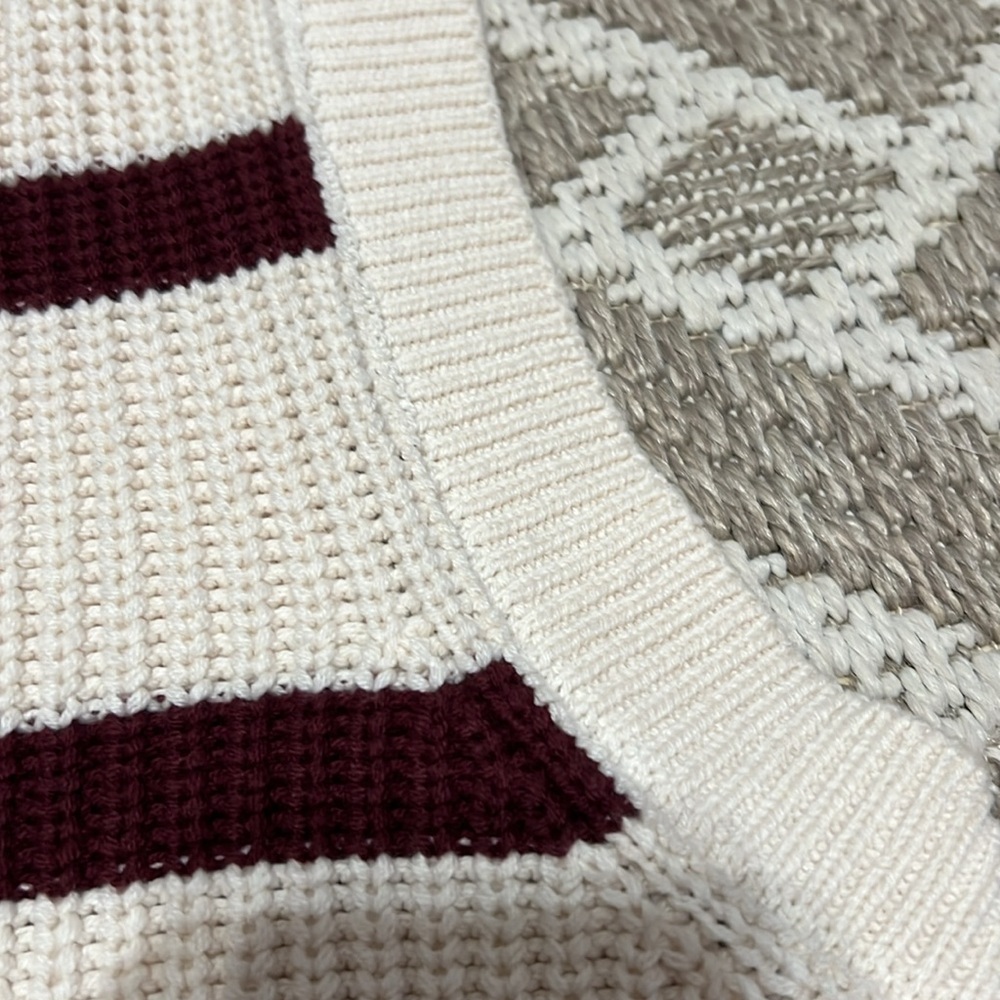 Sincerely Jules Cream and Maroon Striped Sweater Vest Size Large - Picture 4 of 7
